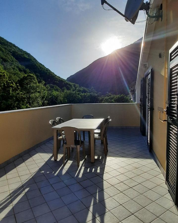 Ai Pe Da Colla Apartamento Colletta Exterior foto